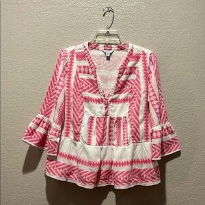 Crown & Ivy Pink Women’s White Aztec Split Neck Bell Sleeve Blouse Size M Boho
